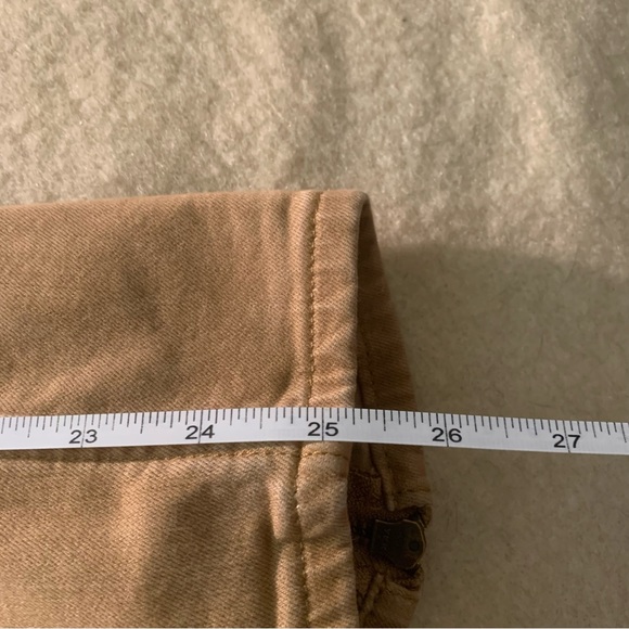 Levi’s slim fit white tab cargo, zip bottoms. 31w, 26l - Picture 4 of 4